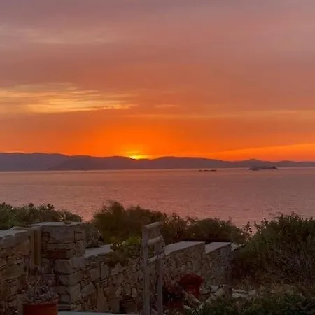 House Of The Setting Sun Holiday home